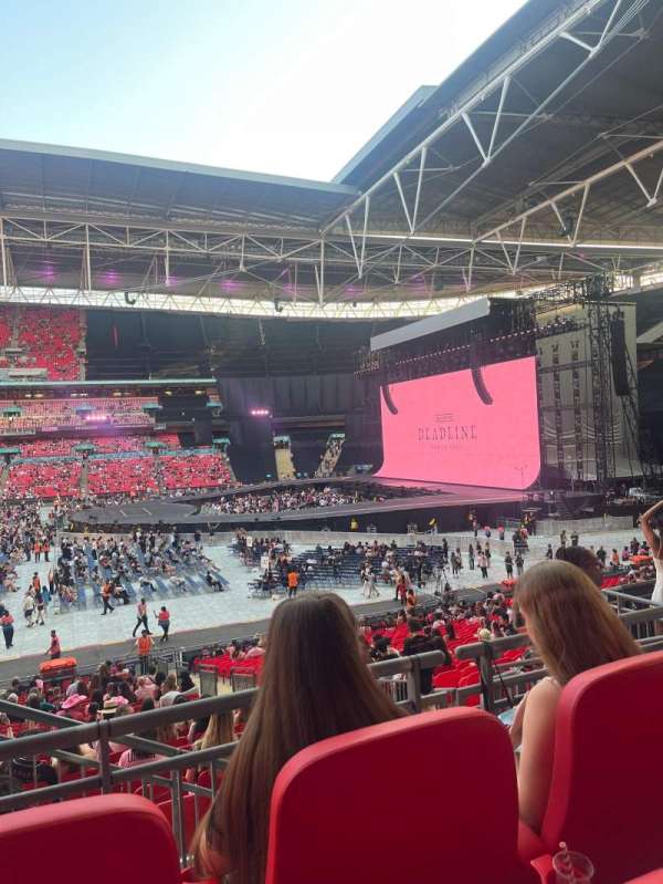 Wembley Stadium, section: 143, row: 33, seat: 13