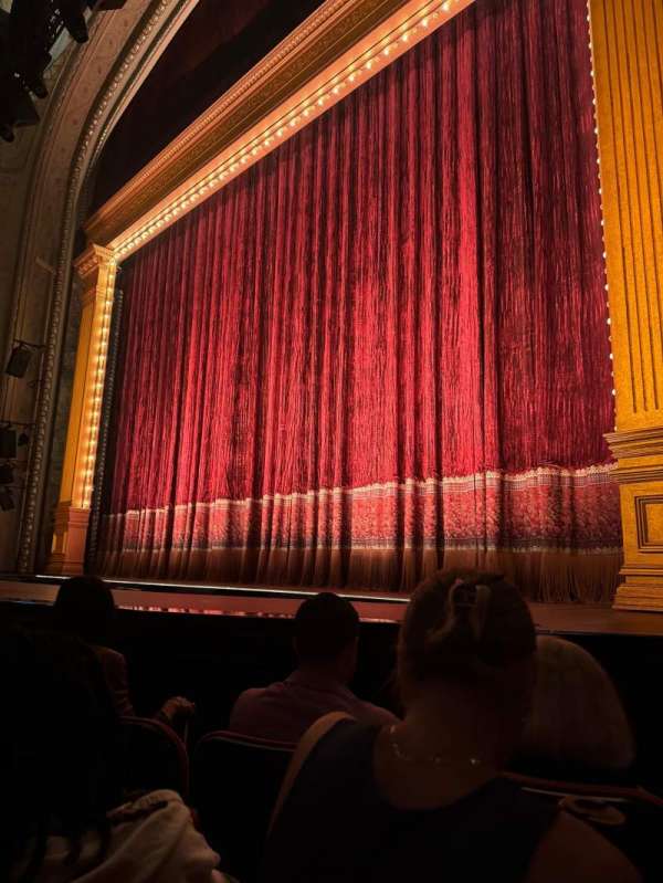Majestic Theatre, section: Orchestra R, row: D, seat: 12
