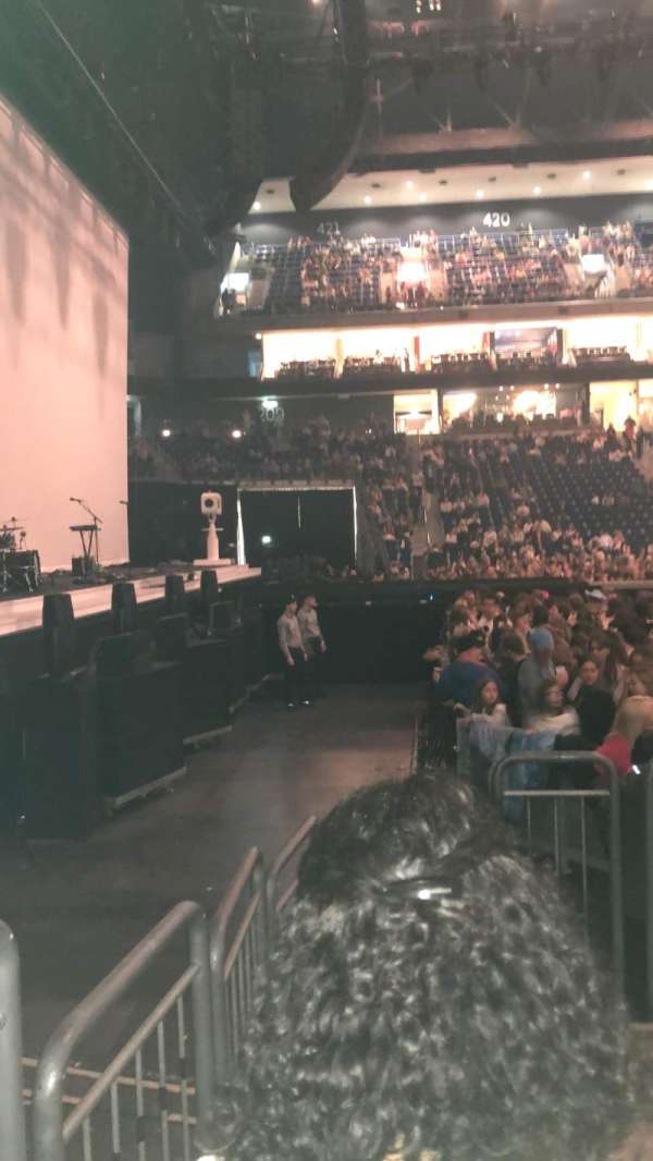Uber Arena, section: 215, row: 5, seat: 9