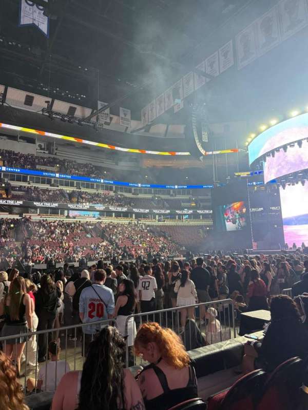 United Center, section: 101, row: 3, seat: 11