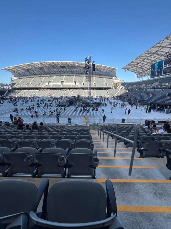 BMO Stadium, section: 129, row: N, seat: 1