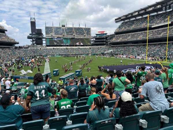 Lincoln Financial Field, section: 109, row: 19, seat: 17
