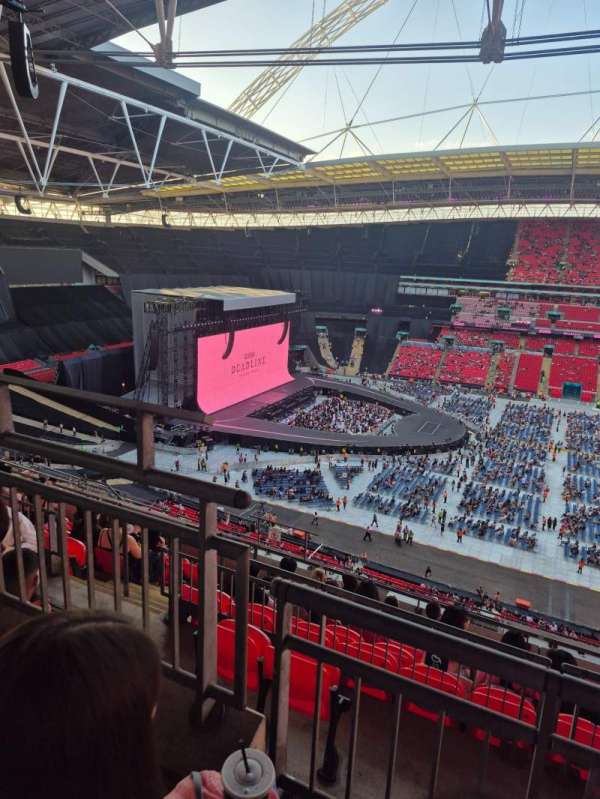 Wembley Stadium, section: 527, row: 16, seat: 8