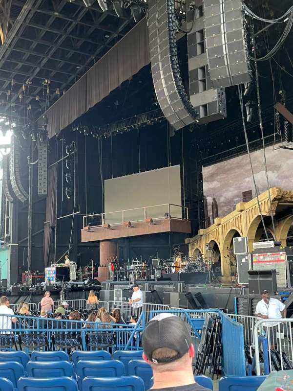 Veterans United Home Loans Amphitheater, section: 101, row: J, seat: 1