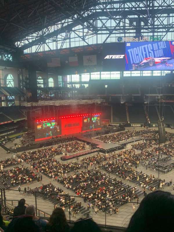 Globe Life Field, section: 209, row: 7, seat: 17