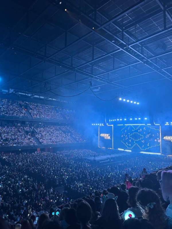 Ziggo Dome, section: 105, row: 11, seat: 128
