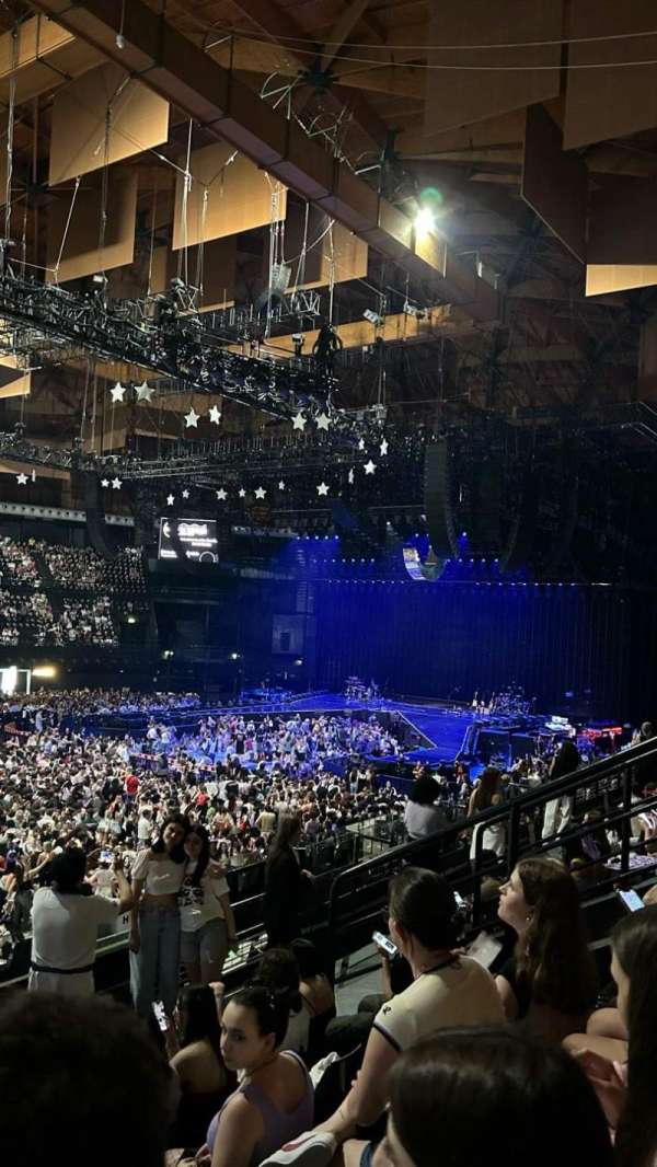 Unipol Arena, section: Primo anello D Est, row: 6, seat: 12