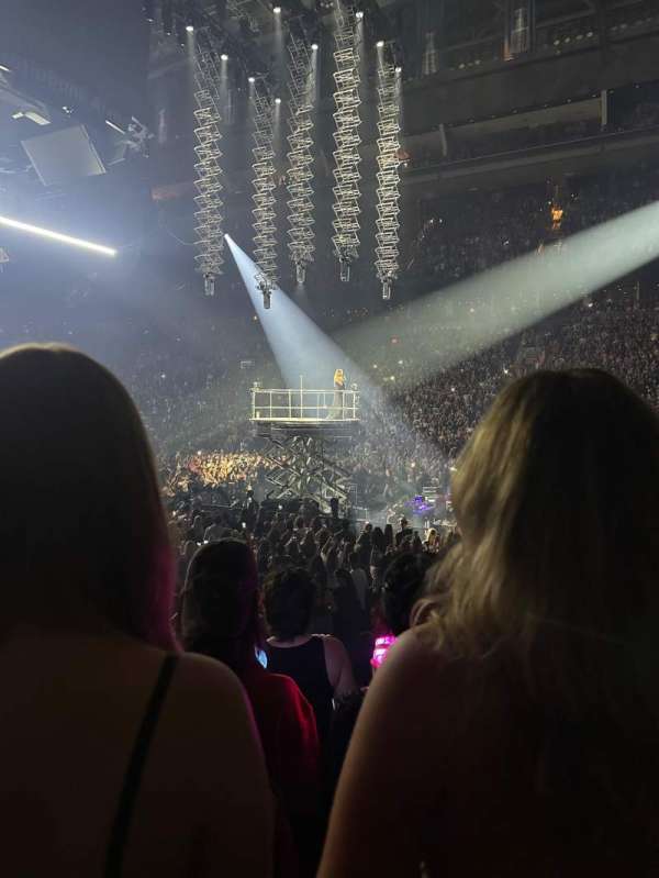 Scotiabank Arena, section: 105A, row: 10, seat: 8