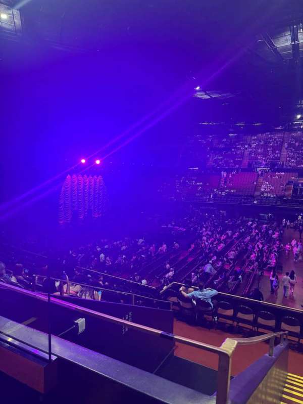 Kia Forum, section: 128, row: 13, seat: 1