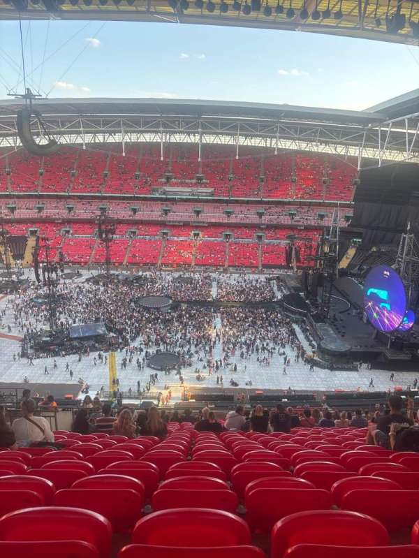 Wembley Stadium, section: 552, row: 25, seat: 366