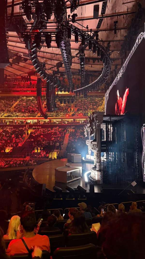 Madison Square Garden, section: 109, row: 11, seat: 7