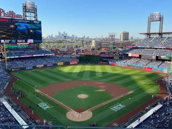 Citizens Bank Park, section: 420, row: 2, seat: 15