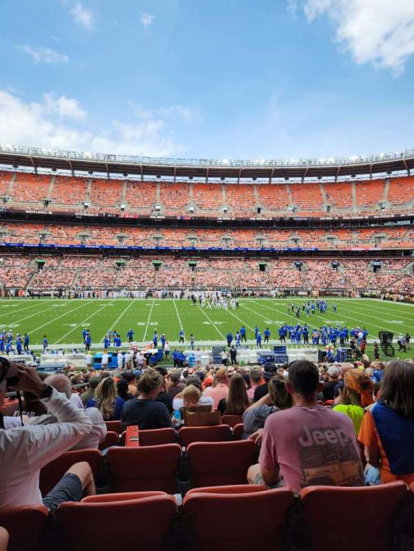 Huntington Bank Field, section: 109, row: 26, seat: 2