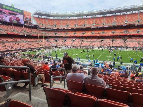 Huntington Bank Field, section: 109, row: 26, seat: 2