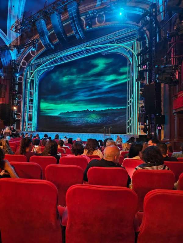 Broadway Theatre - 53rd Street, section: Orchestra R, row: N, seat: 21
