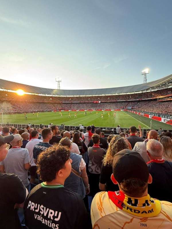 De Kuip, section: Y1, row: 9, seat: 124