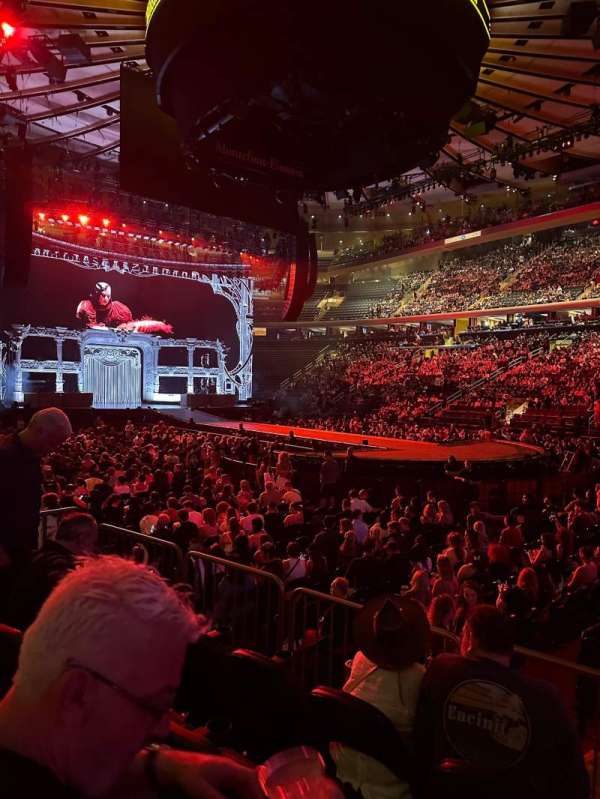 Madison Square Garden, section: 119, row: 5, seat: 7