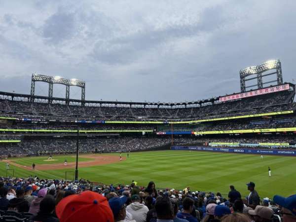 Citi Field, section: 107, row: 31, seat: 20