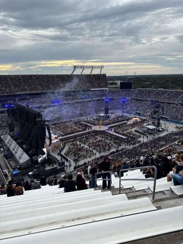 Camping World Stadium, section: 214, row: EE, seat: 4