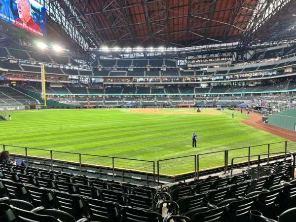 globe life field, section: 31, row: 7, seat: 20