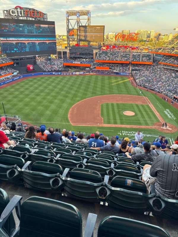 Citi Field, section: 521, row: 12, seat: 4