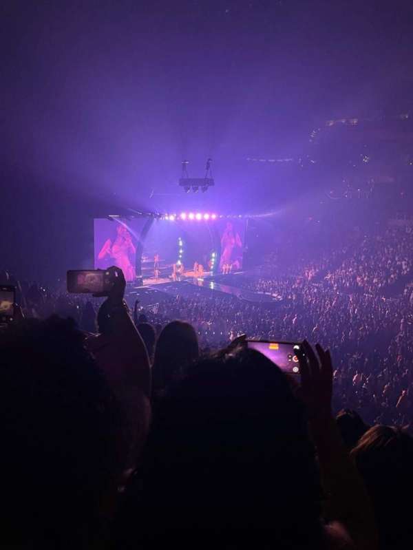 Moda Center, section: 230, row: H, seat: 7
