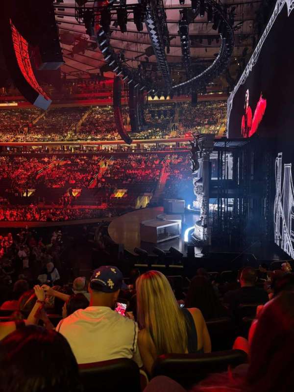 Madison Square Garden, section: 109, row: 12, seat: 9