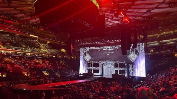 Madison Square Garden, section: 105, row: 9, seat: 4