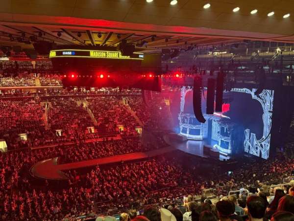 Madison Square Garden, section: 210, row: 11, seat: 10