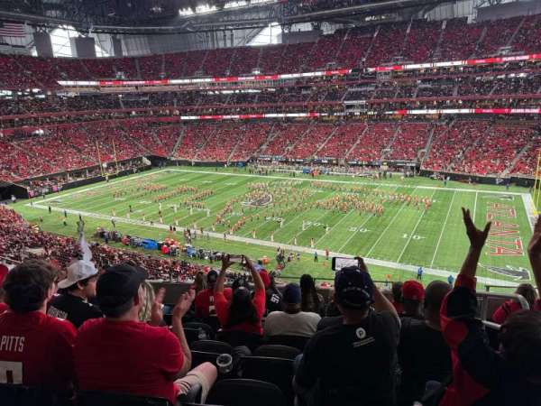 Mercedes-Benz Stadium, section: 207, row: 7, seat: 2