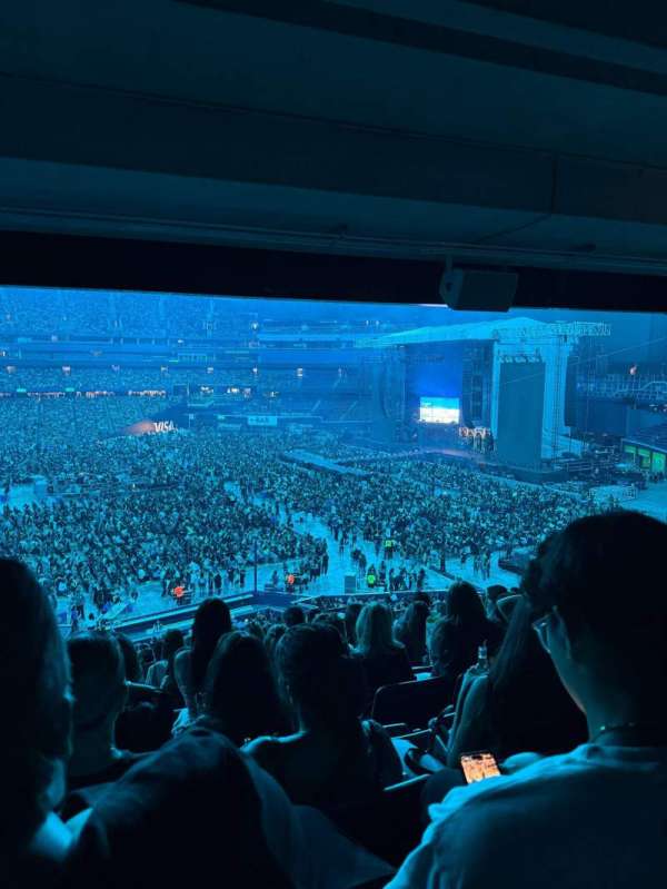 Rogers Centre, section: 213, row: 13, seat: 8