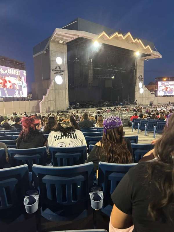 Utah First Credit Union Amphitheatre, section: 306, row: Q, seat: 3