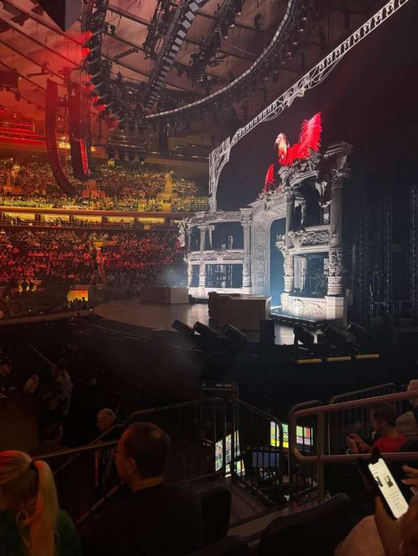 Madison Square Garden, section: 108, row: 5, seat: 17