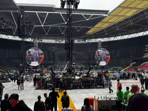 Wembley Stadium, section: 113, row: 9, seat: 39
