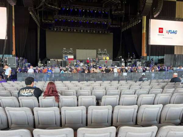 The Meadows Music Theatre, section: 200, row: Q, seat: 230