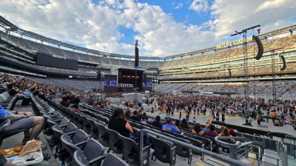 MetLife Stadium, section: 134, row: 15, seat: 1