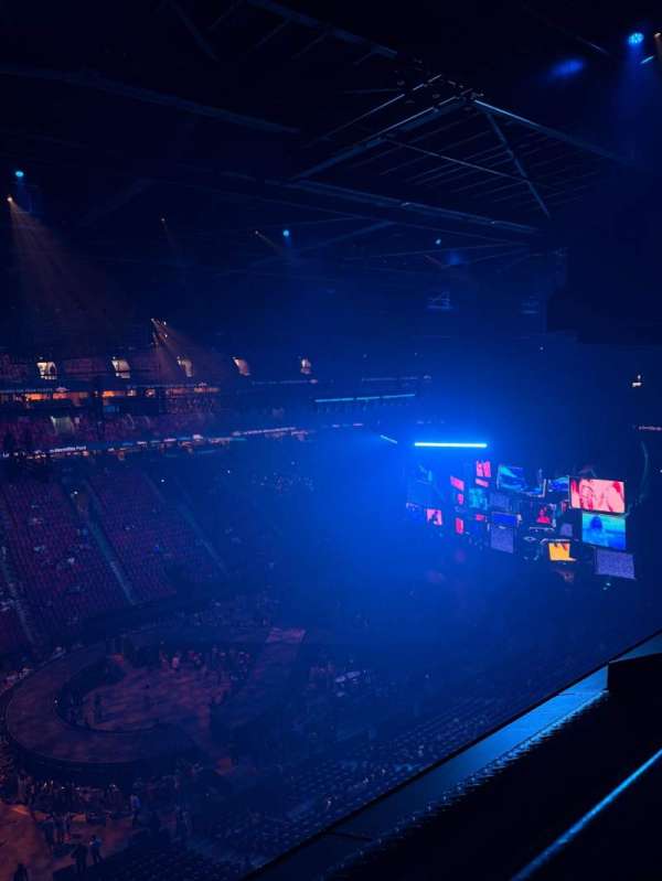 Centre Bell, section: 322, row: A