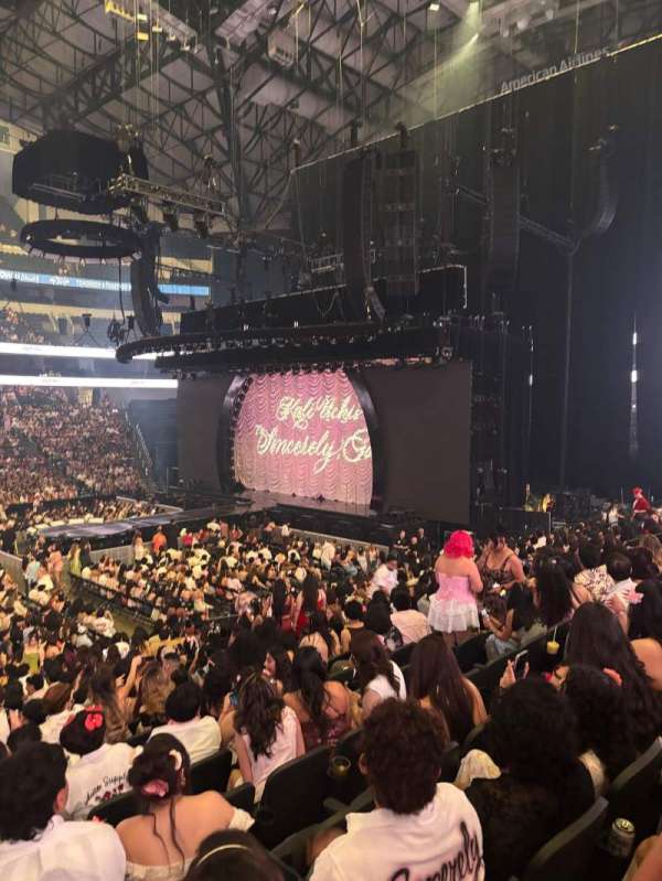 American Airlines Center, section: 106, row: T, seat: 13