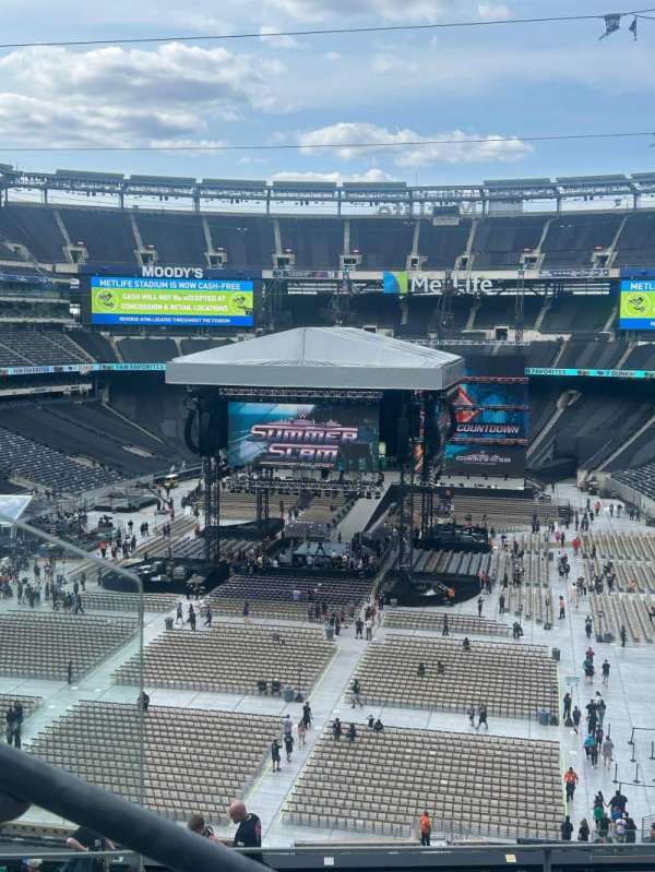 MetLife Stadium, section: 224b, row: 2, seat: 24
