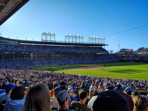 Wrigley Field, section: 230, row: 6, seat: 18