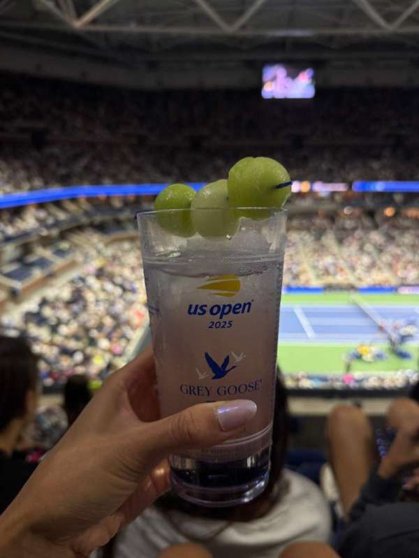 Arthur Ashe Stadium, section: 126, row: D, seat: 7