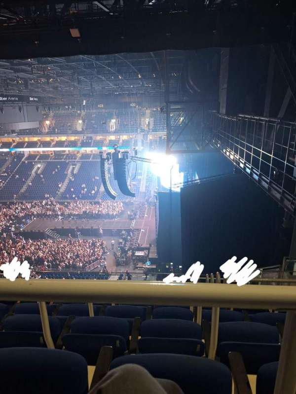 Uber Arena, section: 421, row: 12, seat: 15