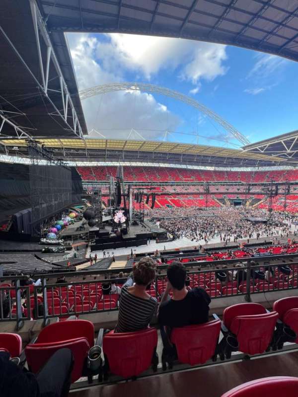 Wembley Stadium, section: 231, row: 11, seat: 102