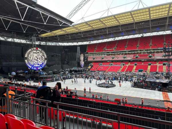 Wembley Stadium, section: 122, row: 33, seat: 294