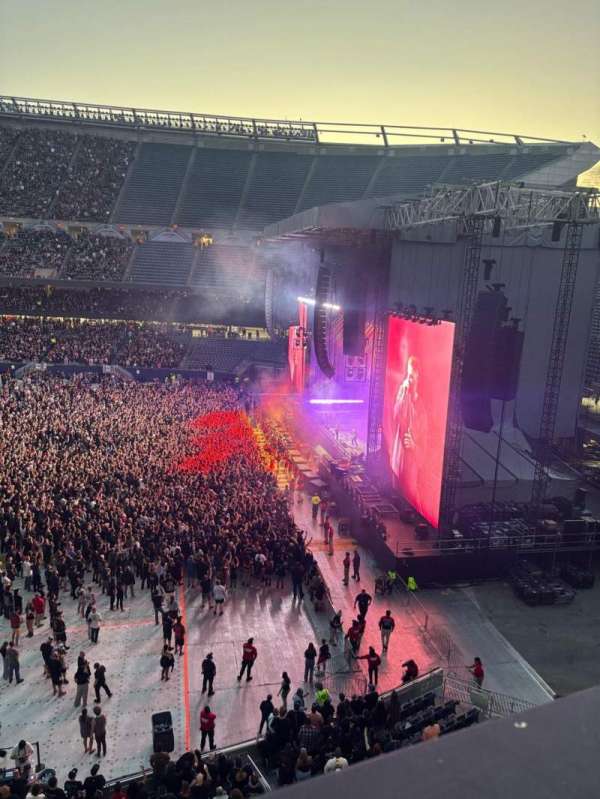 Soldier Field, section: 305, row: 1, seat: 17