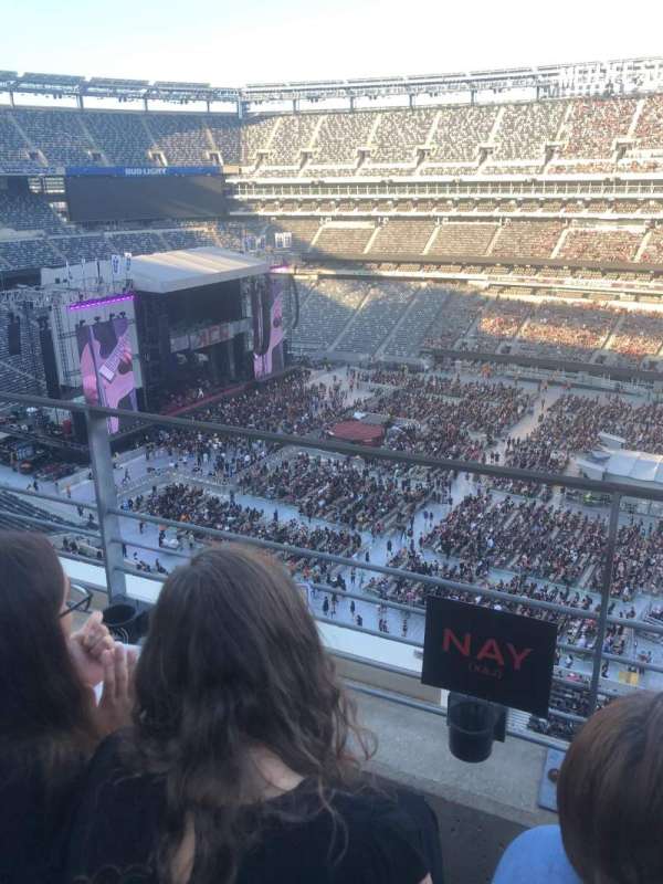MetLife Stadium, section: 336, row: 2, seat: 21