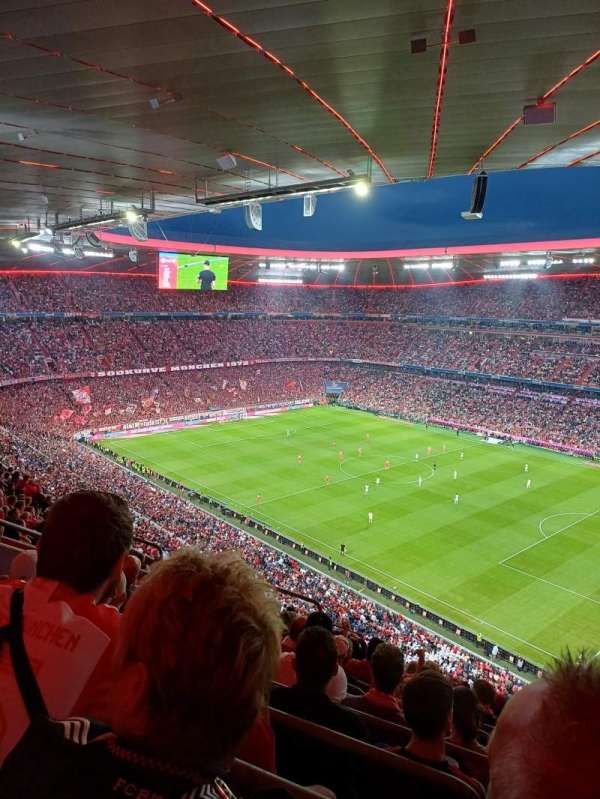 Allianz Arena, section: 332, row: 13, seat: 22