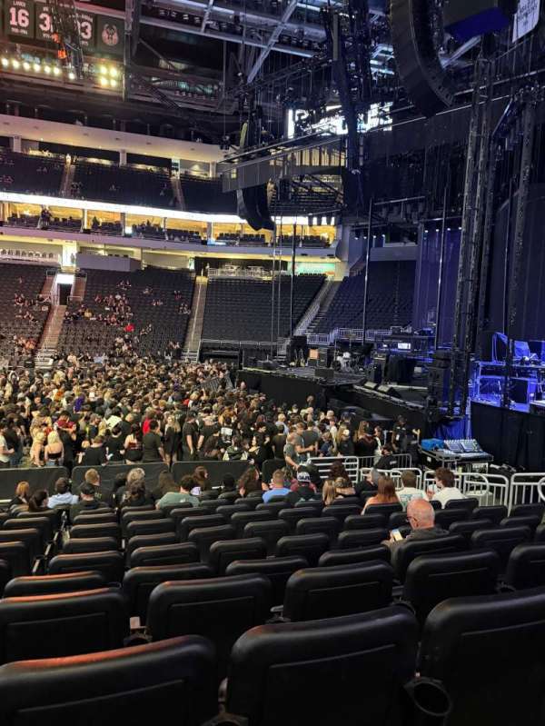 Fiserv Forum, section: 116, row: 10, seat: 11