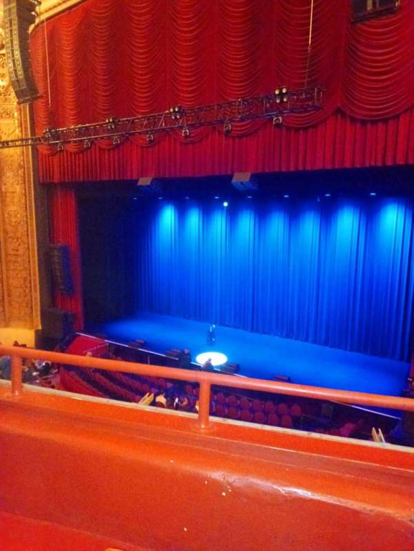 Chicago Theatre, section: Loge2R, row: BB, seat: 204