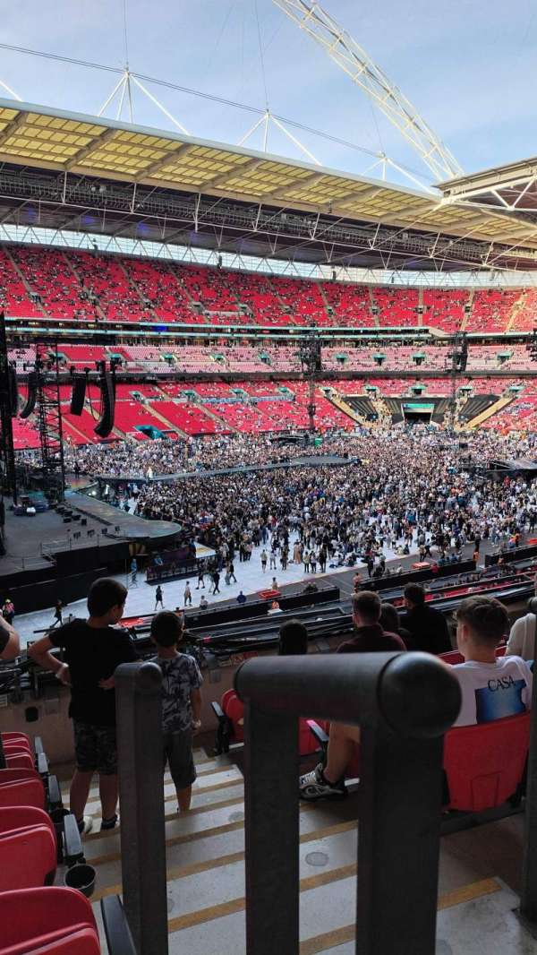Wembley Stadium, section: 231, row: 7, seat: 114